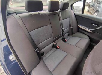 BMW 325i 160 KW,DVOUZONOVÁ KLIMATIZACE, EL.ŠÍBR - 11
