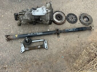 BMW E36 325i M50B25 Manuál set - 11