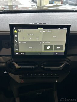 Dacia Duster EXTREME Mild Hybrid 130 - 11