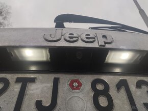 Krytka osvětlení SPZ Jeep grand Cherokee wk2 - 11