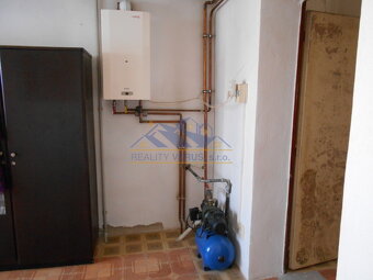 Prodej 2 rodinných domů celkem 260 m², pozemek 1371 m² - 11