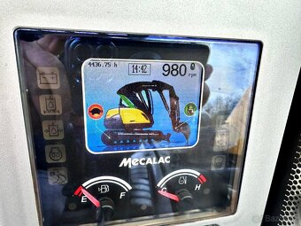 MECALAC 10 MCR KOLÉBKOVÝ BAGR - 11