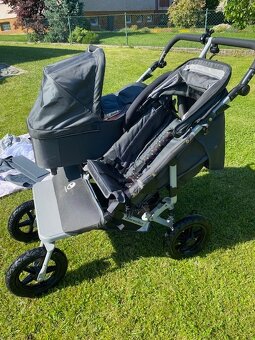 Kočárek pro dvojčátka nebo sourozenecký easywalker duo - 11