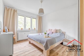 Prodej bytu v os. vlast. 2+1+prostorná lodžie/54 m2 na ul. C - 11