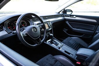 Volkswagen Passat Variant 2.0 BiTDI 240k Highline 4x4 R-Line - 11