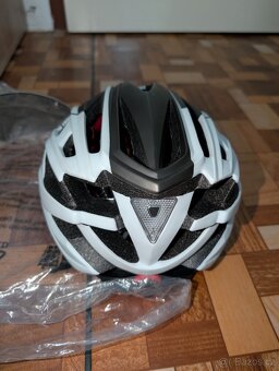 4x cyklo přilba ,kšilt brýle a zadní světlo na usb - 11