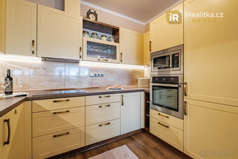 Výjimečný byt 3+kk, 102 m2, 2 balkony, 2 gar.stání, Litomyšl - 11
