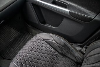 Volvo XC60 D5 (151kW) AWD Momentum Geartronic - 11