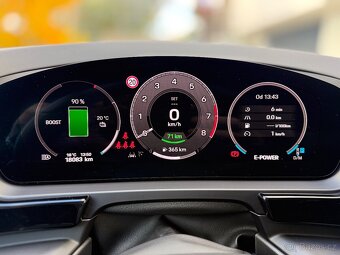 Porsche Cayenne e hybrid 2025 - 11