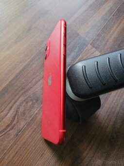 iPhone 11 128gb Red kapacita baterie 94% - 11