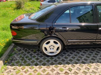 Mercedes W210 320CDi, R6, Avantgarde,145kw - 11