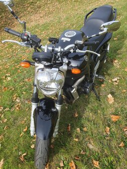 Prodám Yamaha FZ6 FAZER najeto 19 586km - 11