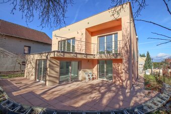 Pronájem bytu 4+1 se zahradou a parkováním - 11