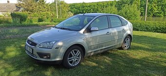 Ford Focus Ghia 2.0. TDCI 98 kW - 11