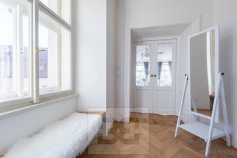Pronájem bytu 1+kk, 47 m2 - Praha - Malá Strana - 11