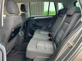 VW GOLF SPORTSVAN 1.4TSI LOUNGE BI-XENONY/TZ/AL17" - 11