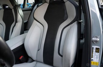 BMW M3 2020 - 11