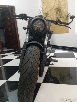 Indian scout bobber Dark Horse Custom - 11