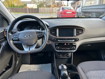 HYUNDAI IONIQ GARANTUJEME KM SOH 100 % - 11