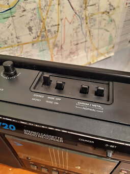 Radiomagnetofon RFT SKR720 z roku 1988 - 11