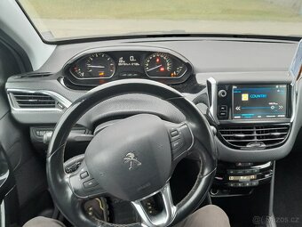 Peugeot 208 1.2 81 KW Panorama,kamera,serviska - 11