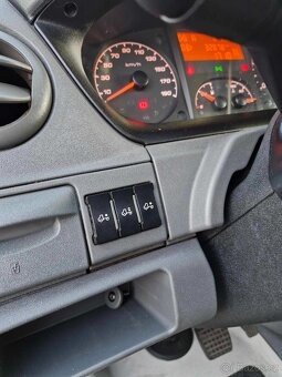 IVECO daily najeto 105.000 km, do 3,5 tuny - 11