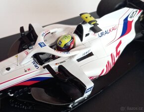 F1 HAAS VF21 Mick Schumacher GP Bahrain 2021 Minichamps 1:18 - 11