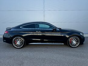 Mercedes Benz C63s AMG 4.0 V8 Biturbo - 11