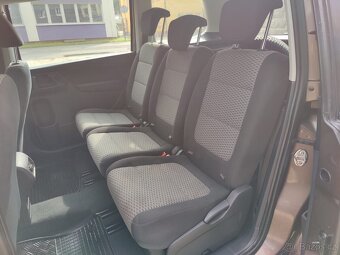Volkswagen Sharan 2,0 TDi CR / Highline/ - 11
