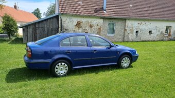 skoda octavie 1.6 benzin ( velmi  pekna ) - 11