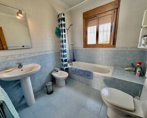 Městský domek s bazénem, Španělsko - 11