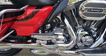 Harley Davidson Electra Glide Ultra CVO FLHTKSE - 11