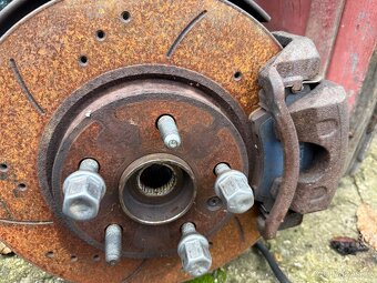 Saab 9-5NG díly různe napravnice těhlice aero, zastěrky - 11