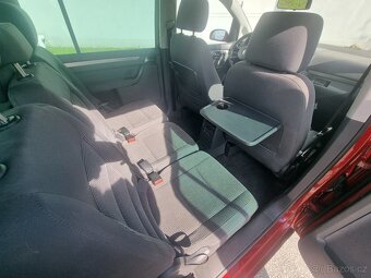 Volkswagen Touran 2.0TDI DSG - 11