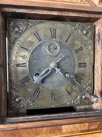 Barokní sekretář se závažovými hodinama okolo roku 1750. - 11