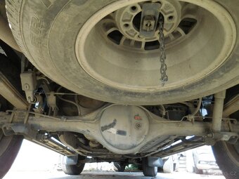 Nissan Navara 2,5 TDi 76 kw   REZERVOVANE - 11