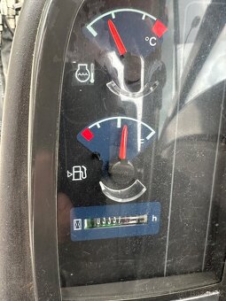 Pásový bagr VOLVO EC35C,Centrální mazaní, prodloužené rameno - 11