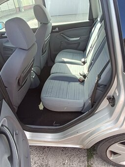Ford C-MAX 1,8 tdci 85kW r.v.2008 - 11