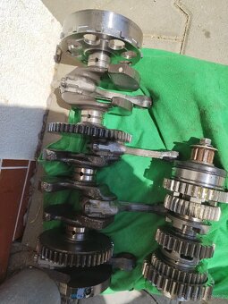 Honda CBR 1000 RR náhradní díly motoru SC59 - 11