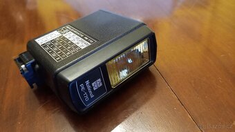 starší fotoaparáty - 11