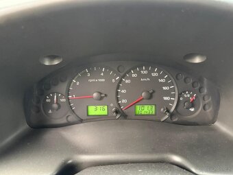 Ford Transit L3H3 – nosnost 1520 kg, tažné 2,2 t - 11