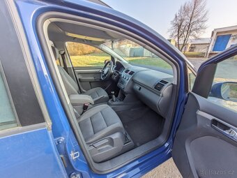 Volkswagen Touran, 1.6 FSI, 85kW, 7 míst. - 11