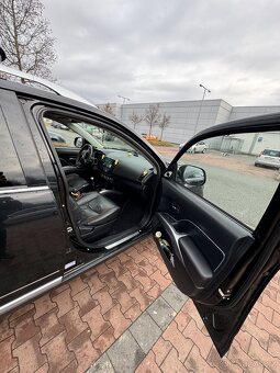 Mitsubishi Outlander 2 2009 2.2 DI-D 115 kW - 11