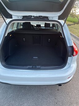 Ford Focus kombi 1,5 110 kw - 11