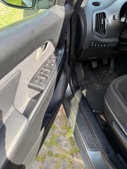 kia sportage 2.0CRDI 4x4 - 11