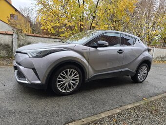 Toyota C-HR 1,8 hybrid 40 000 km - 11