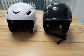 Lyžáky, lyže a helmy výbava - 11