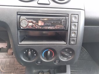 FORD FIESTA 1.3 8V AMBIENTE  ČR,2.MAJITEL,AC - 11