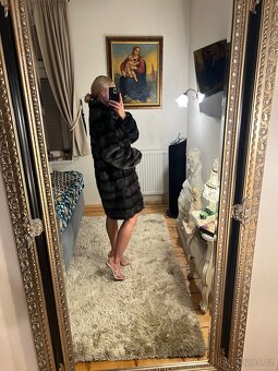 Šedý norkový kožich - 11