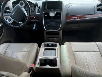 Chrysler Town & Country 3.6 RT Stown DVD 2012 - 11